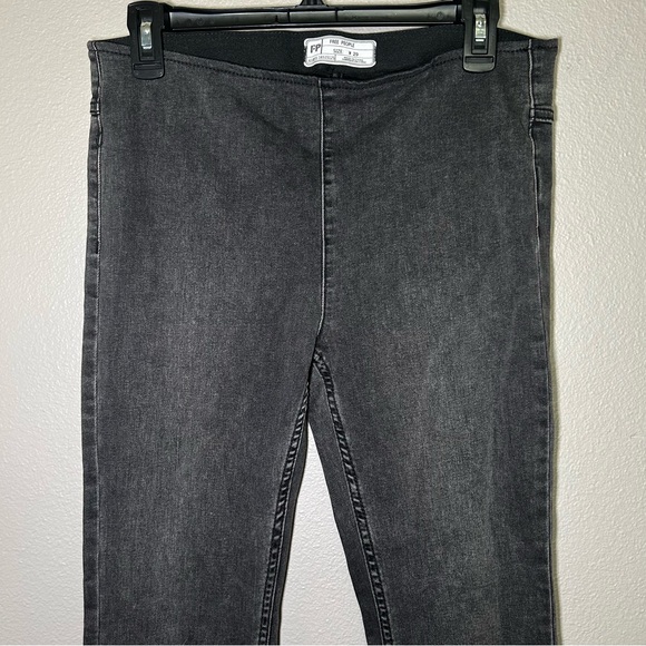 Free People Penny Pull On Flare Jeans women’s size 29 - Picture 4 of 10